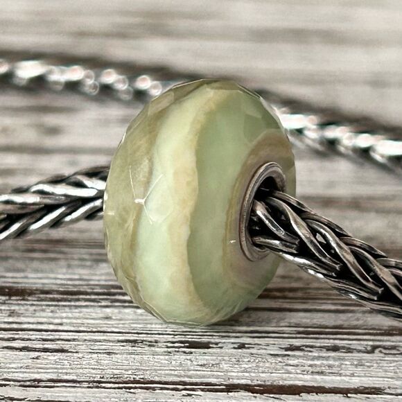 TROLLBEADS Moss Waterstone Facet LAA 925S NEW! Carpe Diem, Pale Green & Cream - Picture 7 of 11